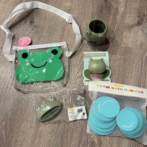 Kid's Frog Bath and Accessories Set 5 Pieces - Picture 1 of 1